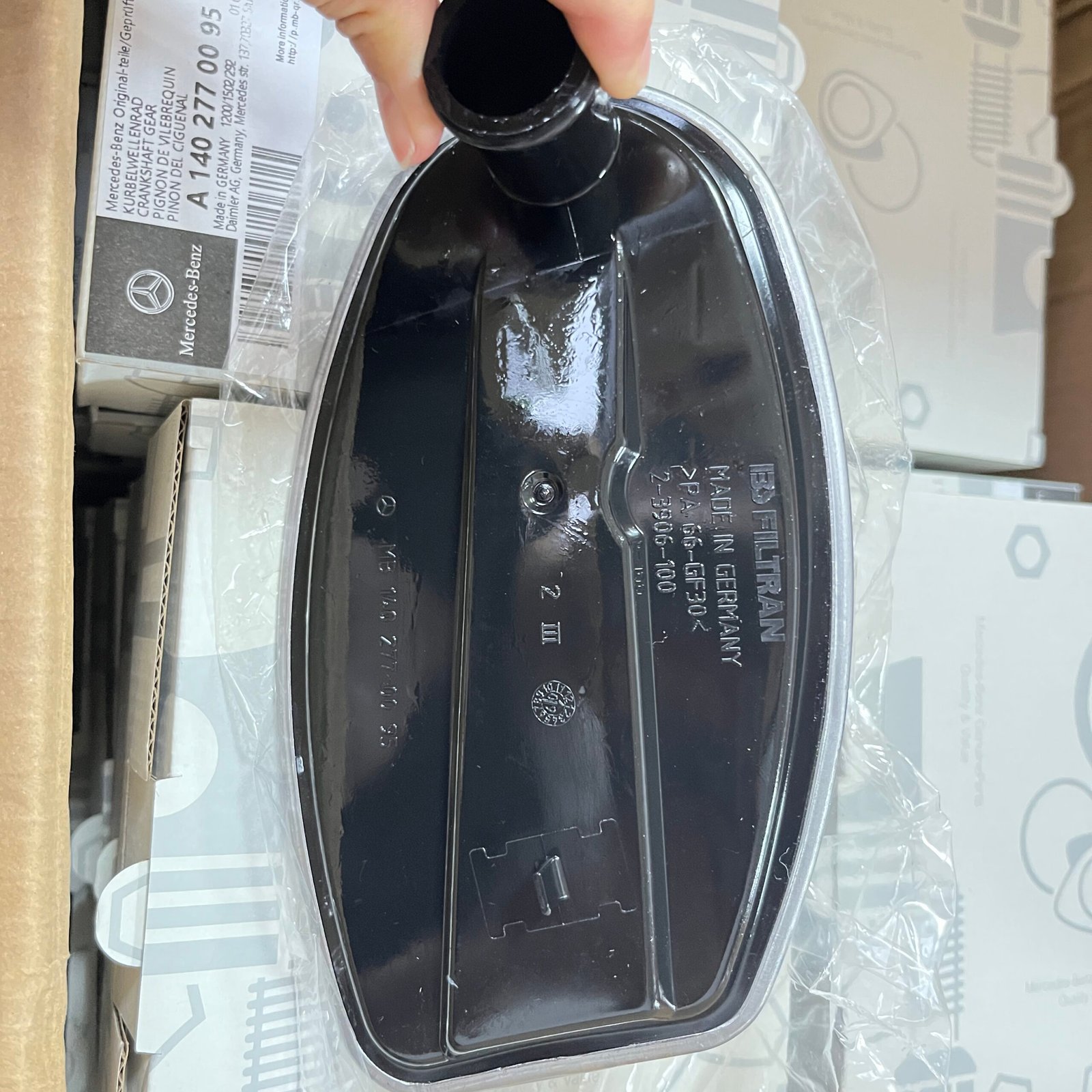 奔驰 变速箱滤清器 1402770095 1402770095 Mercedes-Benz A/T Filter A1402770095 - Image 1
