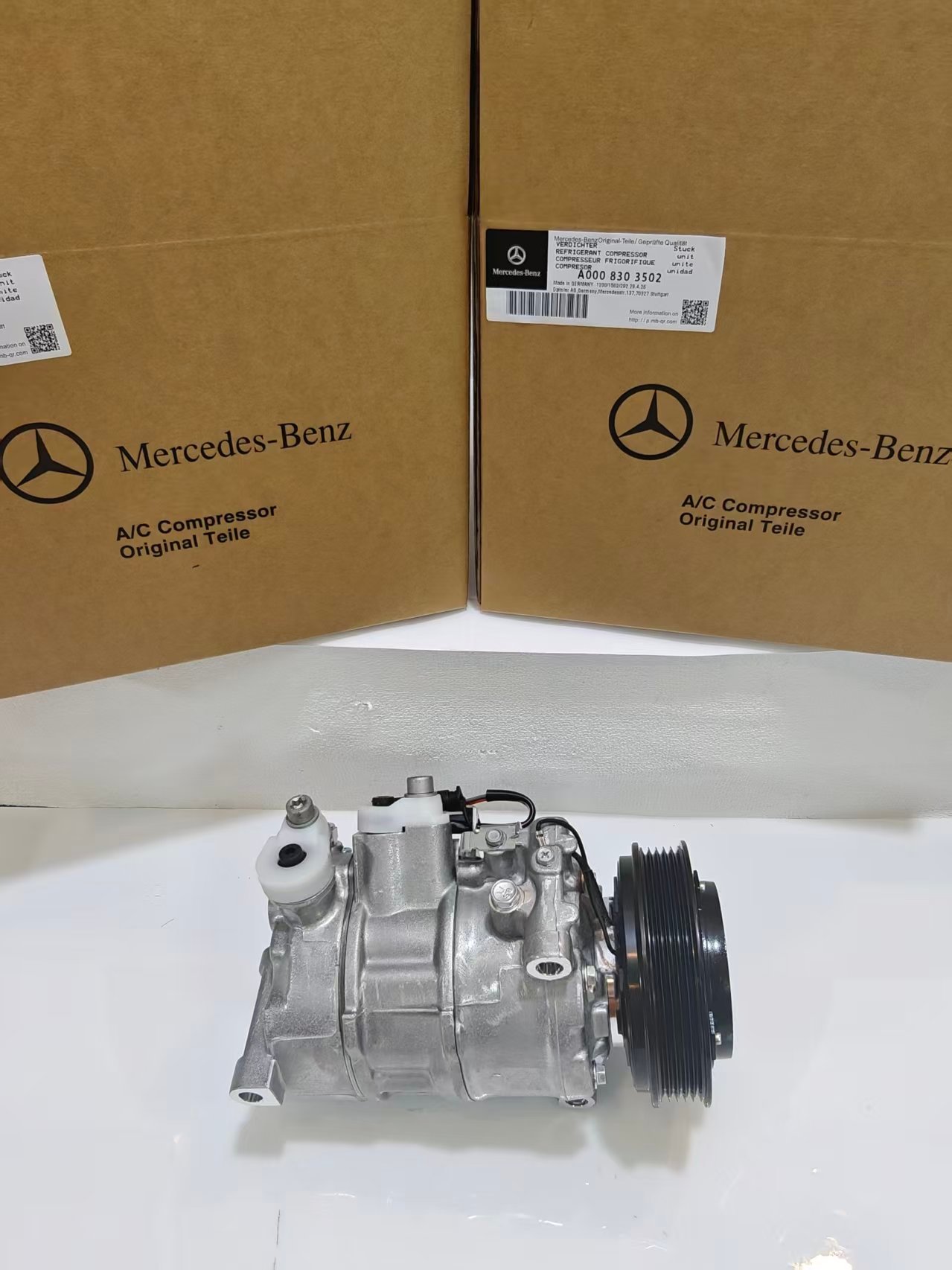 奔驰 空调压缩机 0008303502 A003 830 44 60 0008303502 0038304460 Mercedes-Benz Compressor A0008303502 A0038304460 - 画像 (1)
