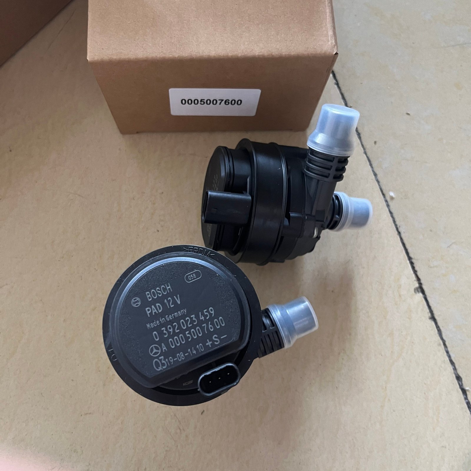 奔驰 辅助水泵 0005007600 0005007000 0005007600 0005007000 Mercedes-Benz Additional Water Pump A0005007600 A0005007000 - 画像 (1)
