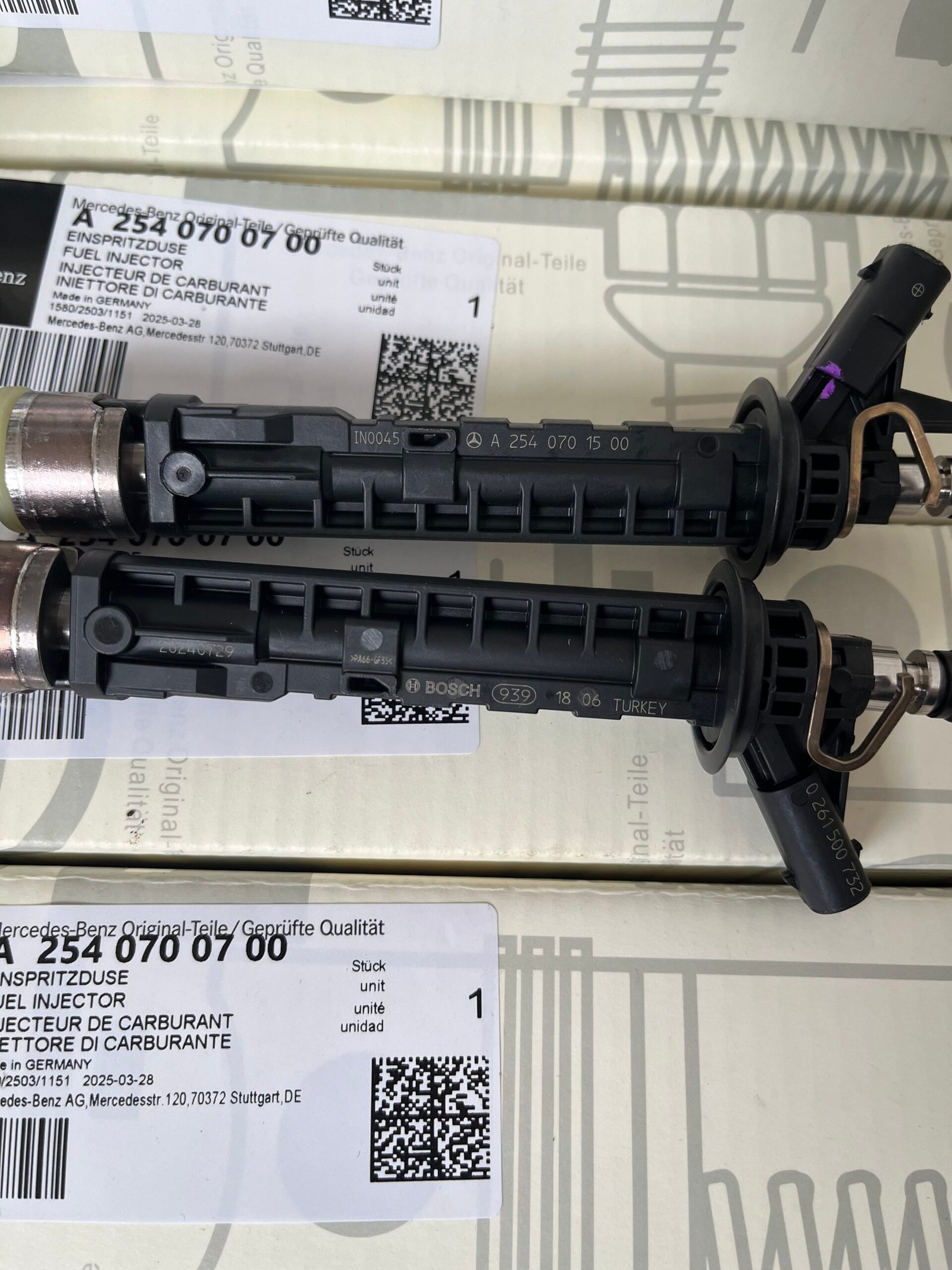 奔驰 喷油嘴 2540700700 A2540700700 Fuel injector for Mercedes-Benz M254 2540700700 - Image 1