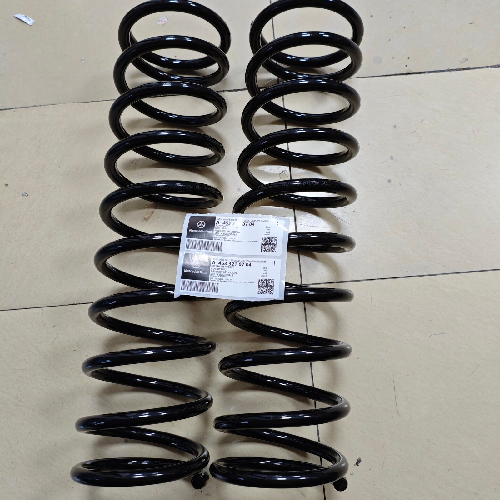 奔驰 弹簧 4633210704 A4633210704 spring for Mercedes-Benz G550 W463 2009-18 4633210704 - Image 1
