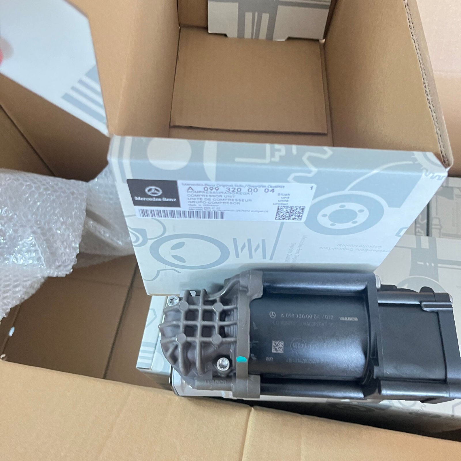 奔驰 空气压缩机 0993200004 2133200004 2133200104 A0993200004 Compressor for Mercedes-Benz X290 W205 A205 C205 0993200004 - 图片 1